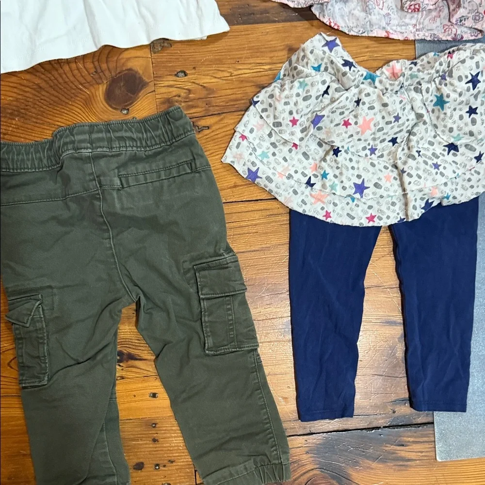 Bundle of Toddler Girl Kids Clothing with Floral Tops and Pants Size 2T